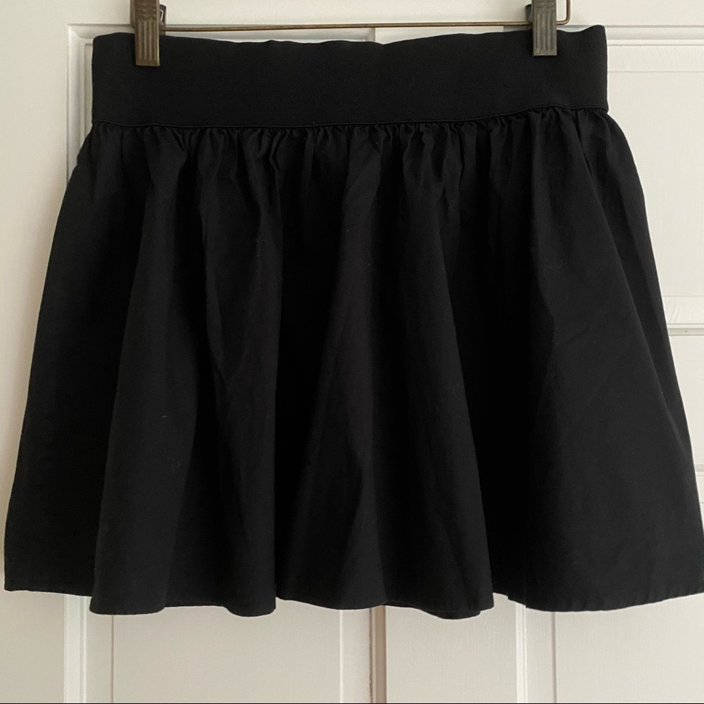 **3 for $20!!** Black Forever 21 Mini Banded Circle Skater Skirt Large